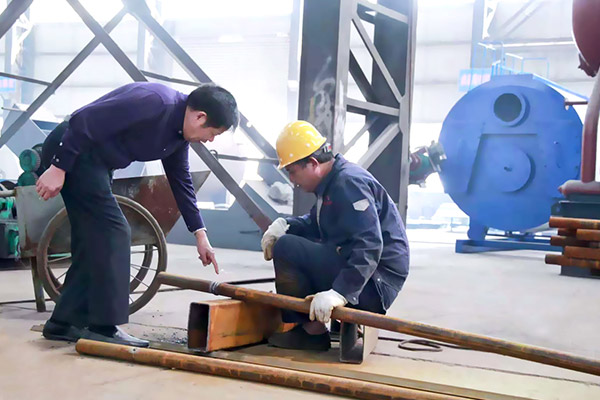 国庆佳节，long8-龙8锅炉集团董事长视察工作并慰问一线职工